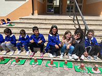 2023-05-23-esperimenti-vulcani-plesso-santalucia-05
